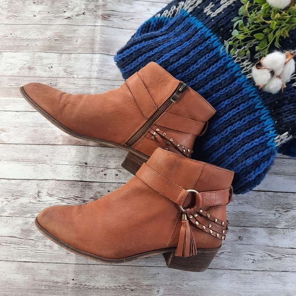 Chinese Laundry Cognac Ankle Buckle Boots Size 9 - Picture 5 of 14